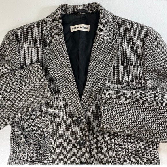Gerry Weber Womens Herringbone Tweed Blazer Size 8 Embroidered Detail - Picture 4 of 12